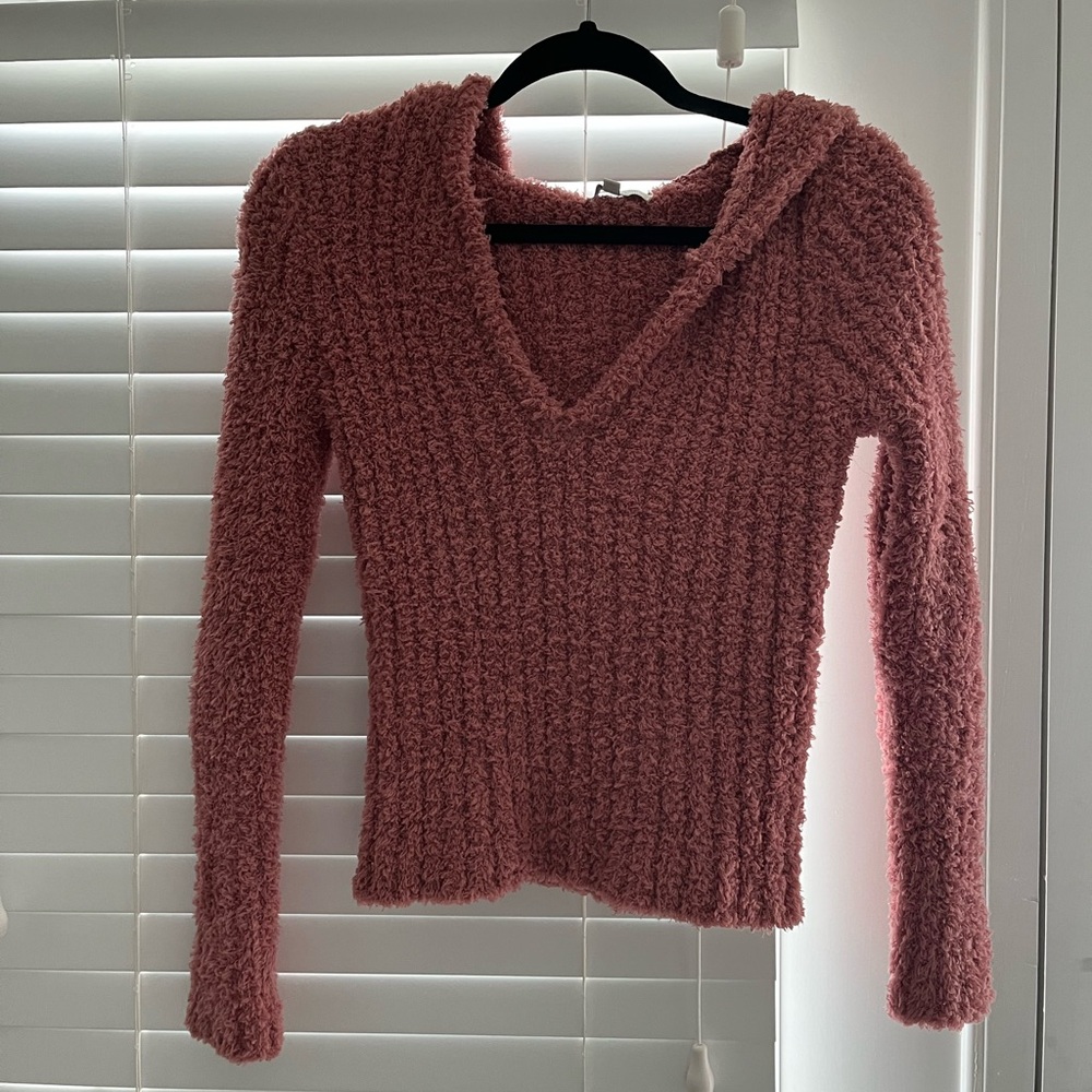 pink long sleeve sweater
